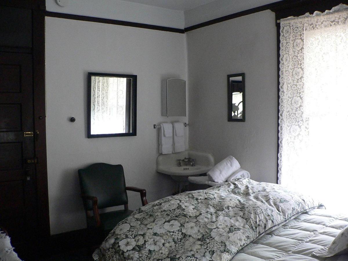 Panama Hotel シアトル 部屋 写真